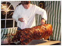 poshpigshogroast.com : Tom tackles a pig !